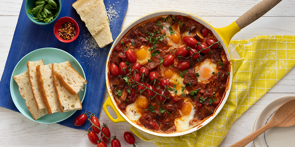 Italian Market Shakshuka Recipe | RAGÚ®