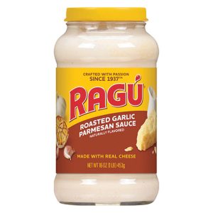 RAGÚ Roasted Garlic Parmesan Sauce, 16 oz